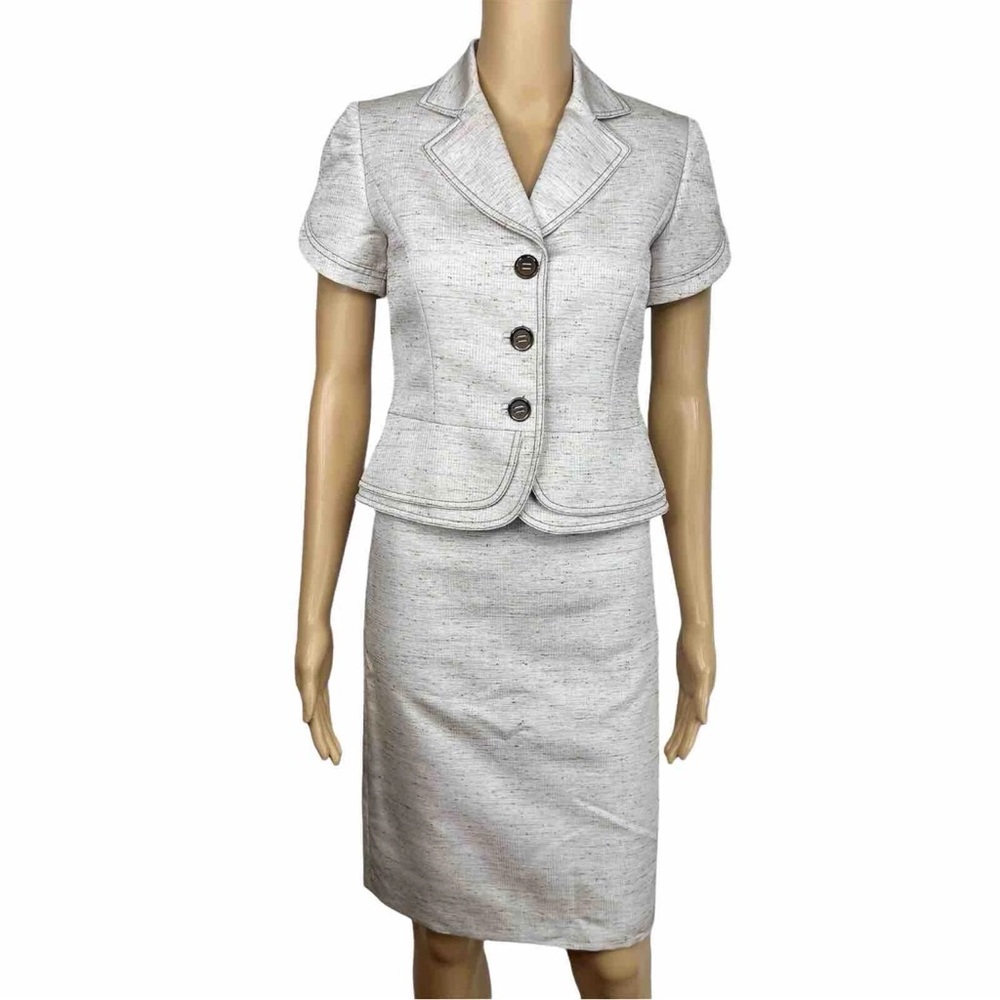 Tahari Elegant Women's Cream Skirt Suit